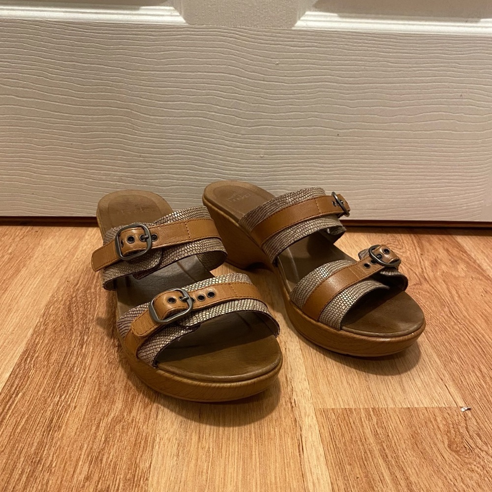 Dansko brown double banded slip on wedges Jessie Lizard Sand Wooden heel